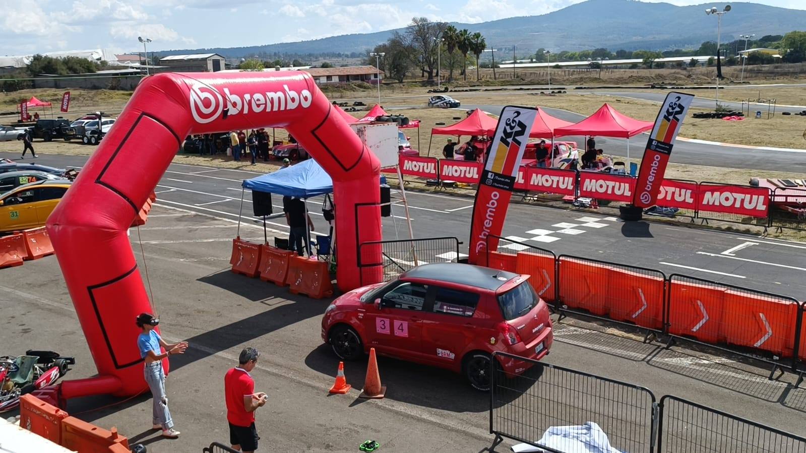 BRM durante una competencia automovilística